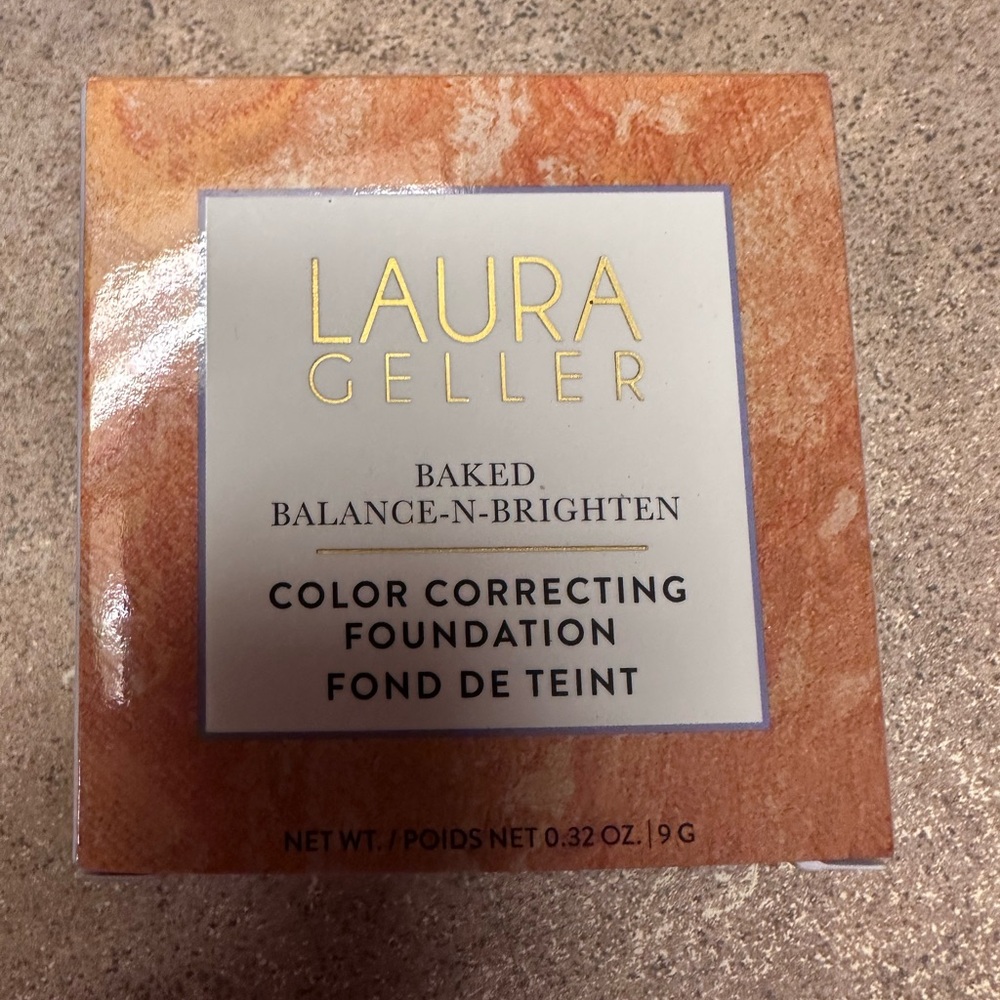 Laura Geller Foundation Compact in Light NEW